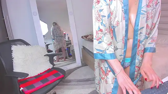 SharonVelvet webcam