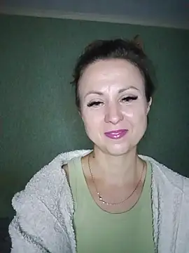GloreyWouters live cam on StripChat