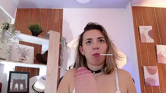 milfsecret69 webcam
