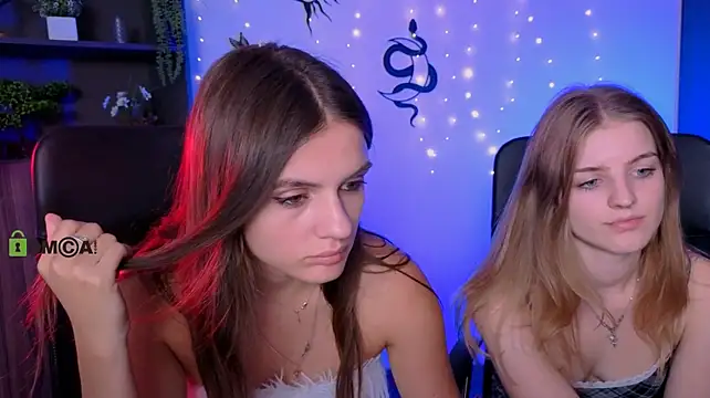 lisa_dark_ webcam
