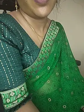 Cute-Smiely-Queen-Telugu webcam