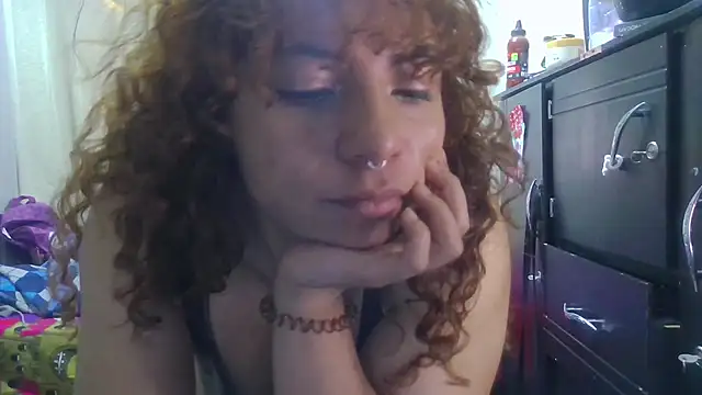 violetv (F young) - Doggy style and spanks in naked