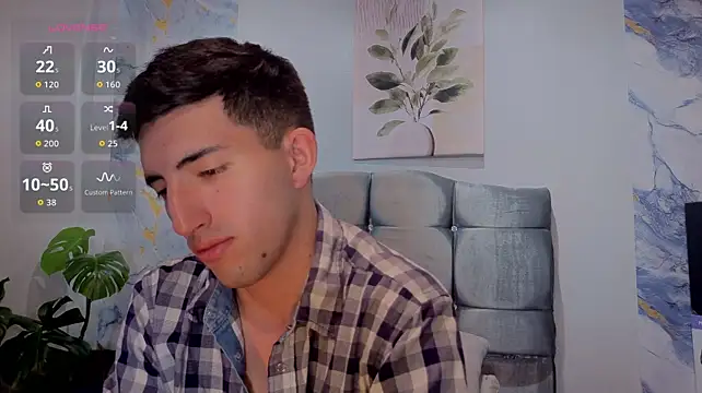 Un_Sluttyy webcam