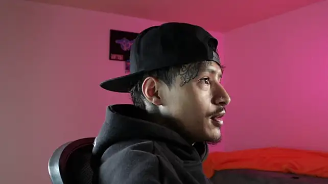 trieone webcam