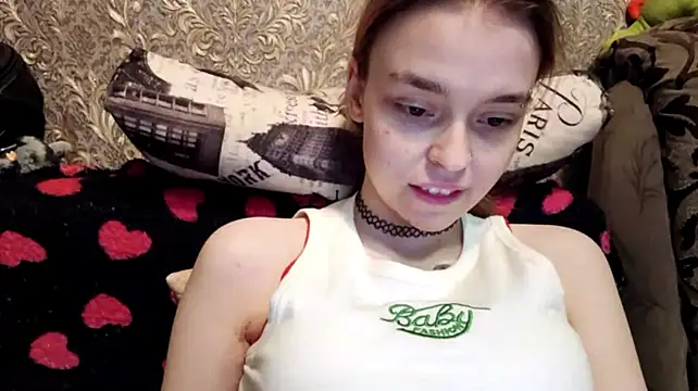 CaraDelevingnee live webcam