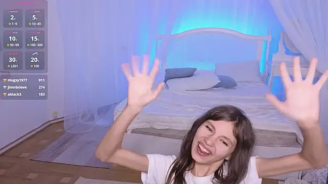 Little__Lunaa webcam