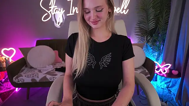 LylaYeess webcam