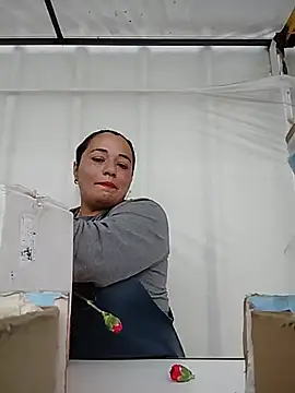 Melany-34 webcam