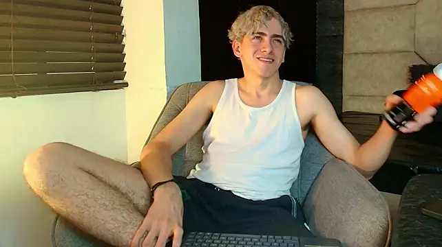Tyler_Mcrey live sex cam