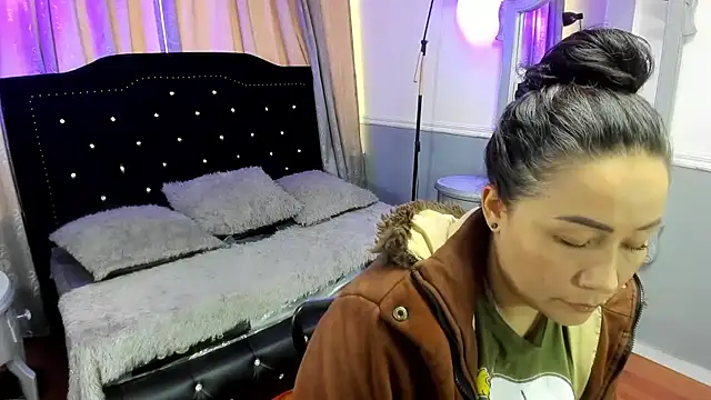 gaby_trent live cam on StripChat