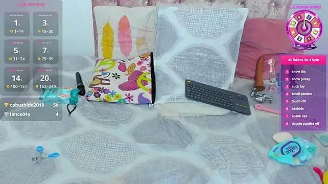 amelia_petiite live cam on StripChat