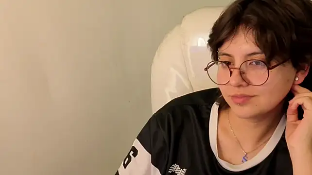 Nathaly_ds live cam on StripChat