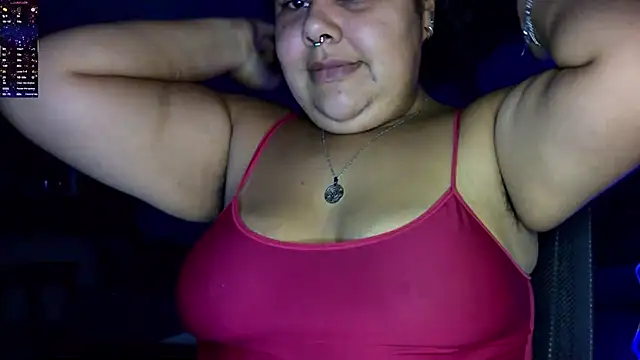 xlatinastar live cam on StripChat
