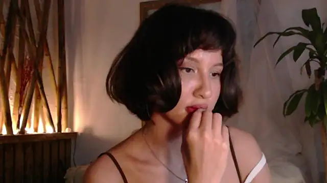 wanderwhitch live cam on StripChat