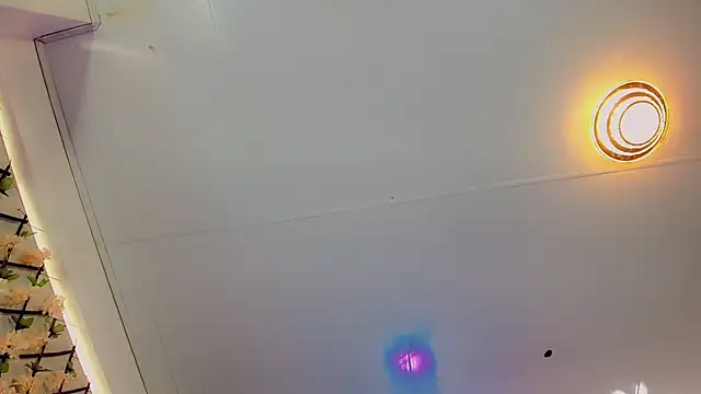 Thiara_veky_ webcam