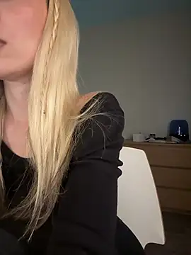 xDinnax Live Webcam on Stripchat