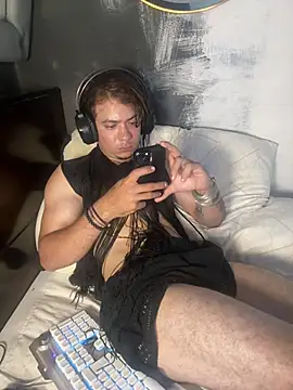 AngelLatinBoy webcam