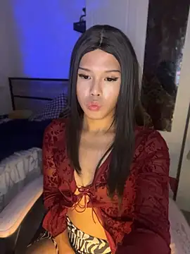 Plaxxxtique live cam on StripChat