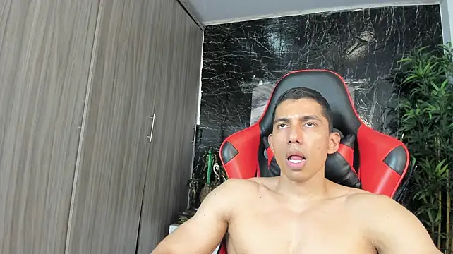 Erik_castle
