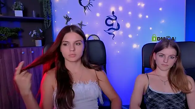 lisa_dark_ webcam