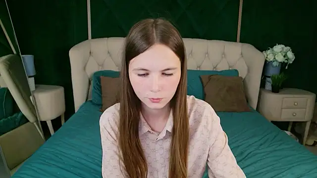 Thalia_Croft live cam on StripChat