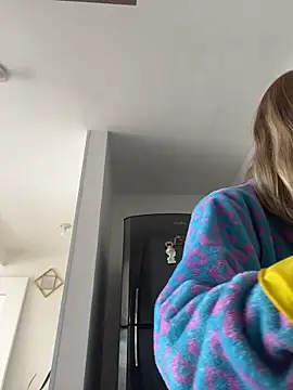 ameellie (F young) - TOPLESSS+LASTIP WIN CONTROLTOY 1min