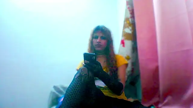 mmmmoniikababie (Ask my age) - Buy me a good Camera