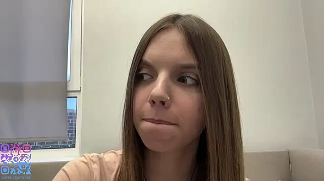 lisaporse (F teen) - show panties color