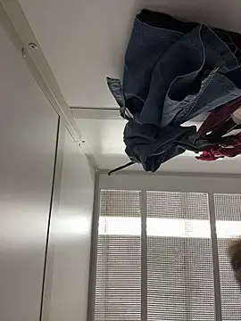 latinamommy26 (F young) - Flash tits in store