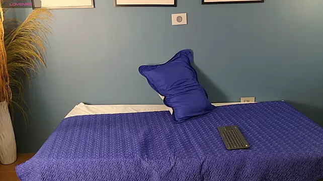 nikkydoll's live cam