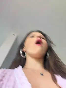 anthonellaa11 live sex cam