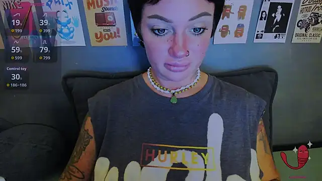 EllieOz webcam