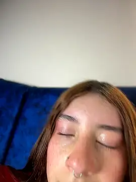 gabysweett_ (F teen) - open + touch pussy from doggy