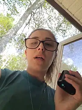 NeedyNina webcam