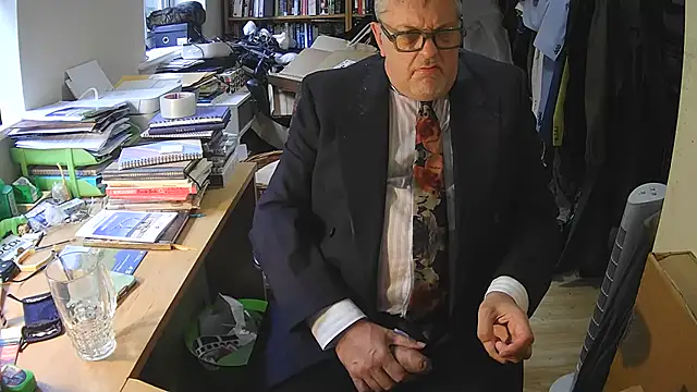 SuitedSub63 webcam