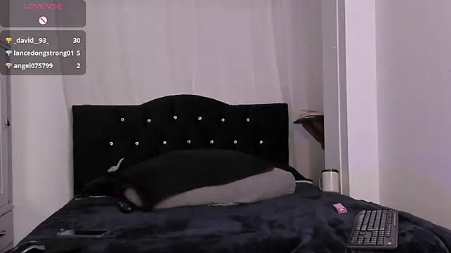 Amy_Aloqua webcam