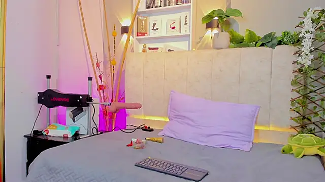_taylor_black webcam