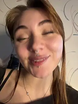 LunaMillie webcam