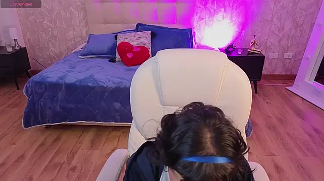 mia_bloom2 webcam