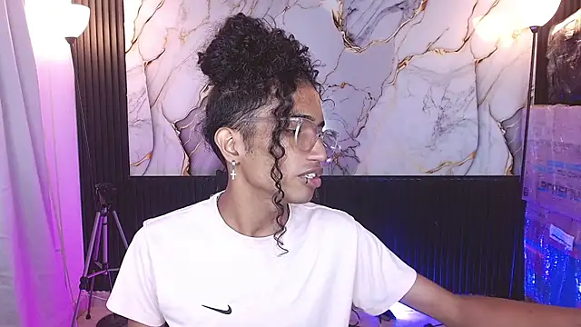 triiangel_latinboy (M twink) - full naked + oil❤️
