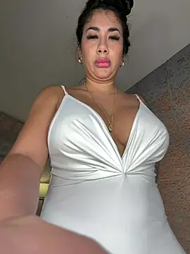 kiim_taaylor live cam on StripChat