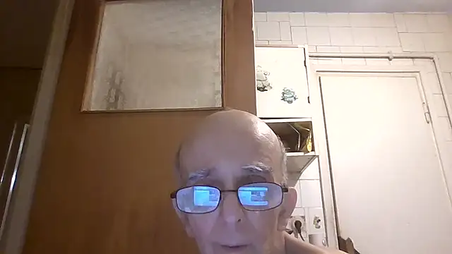 mariusica1@xh live cam on StripChat