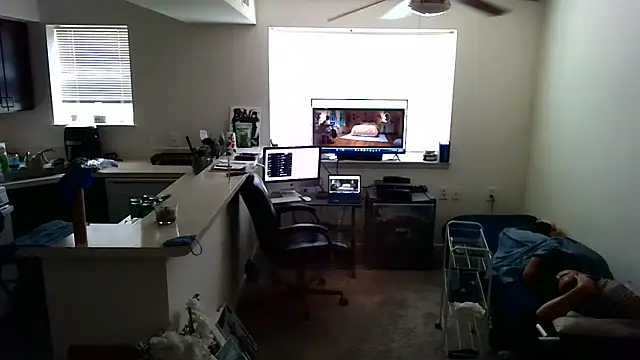 Q1357q live cam on StripChat