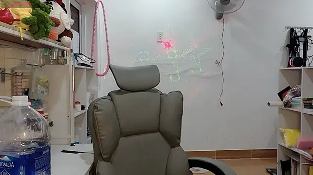 Tieu-May webcam