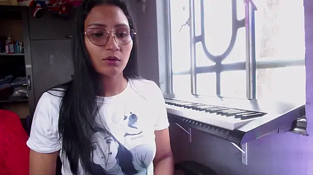 leah-666 webcam
