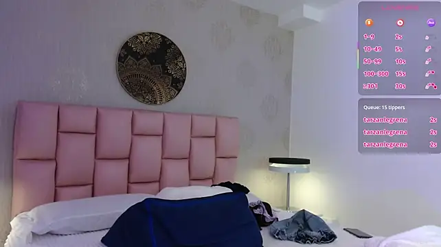 Vanessa_Toro live cam on StripChat