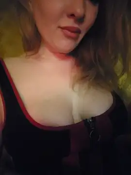 Katy_Brie live cam on StripChat