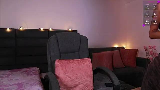 kathieandpovcock1 live cam on StripChat