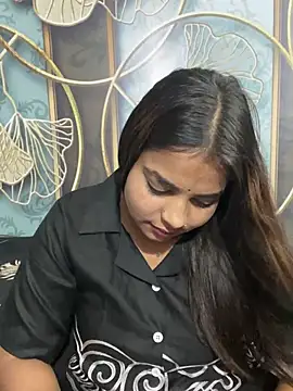 Aayra_Joshi live cam on StripChat