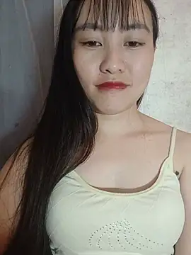 Cherry-squirtt live cam on StripChat